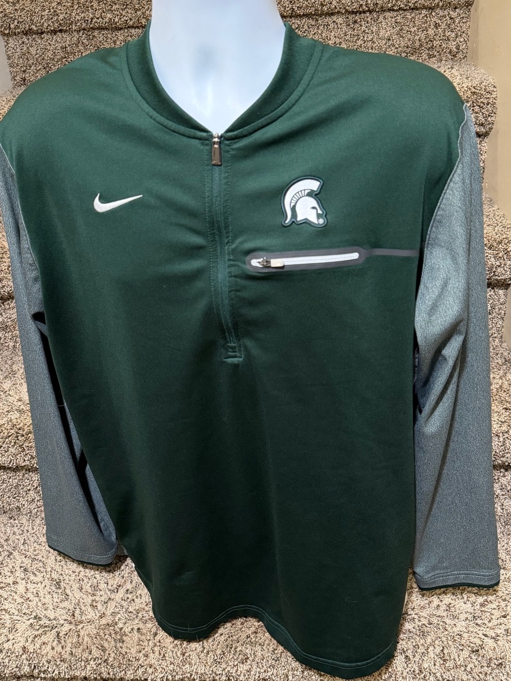 Stunning lightweight men’s NIKE dri-fit *MSU Michigan State* athletic shirt XL